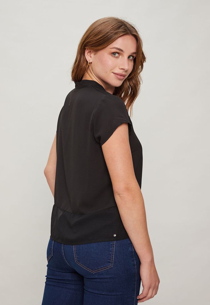Blusa Con Transparencia Negro Ash 14007124005102-4