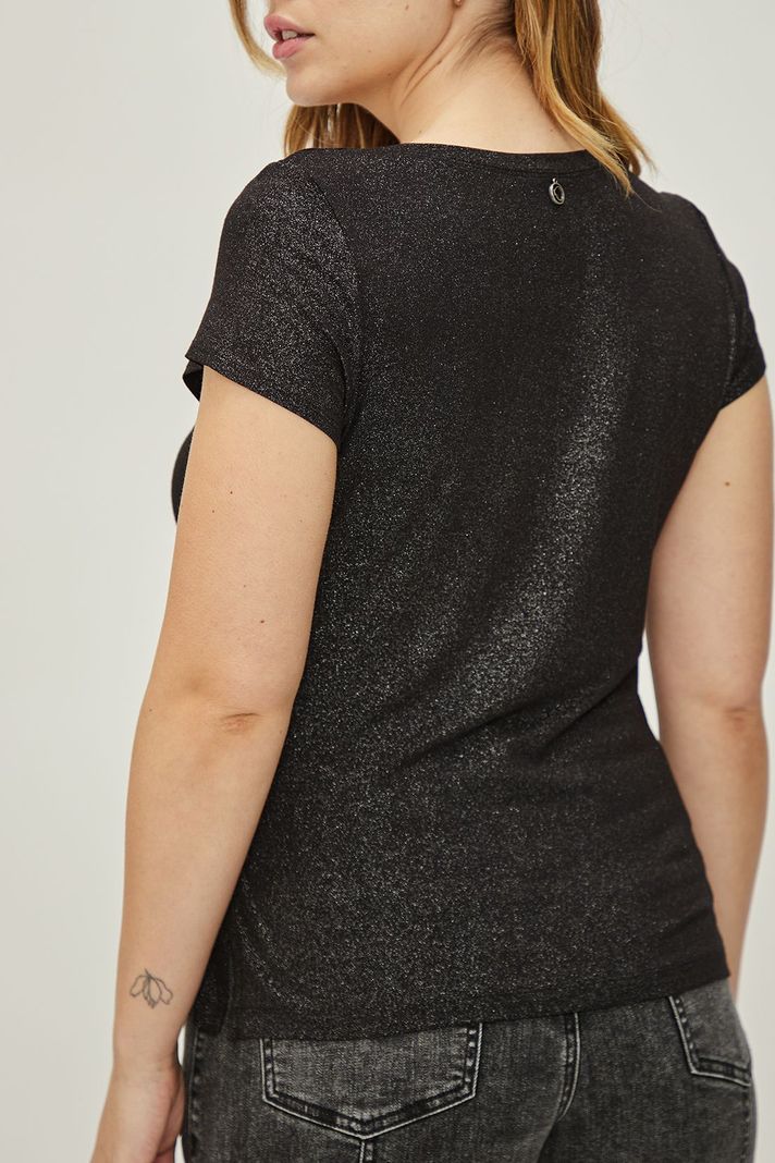 Polera Estampada Negro iO 14620224001102-4