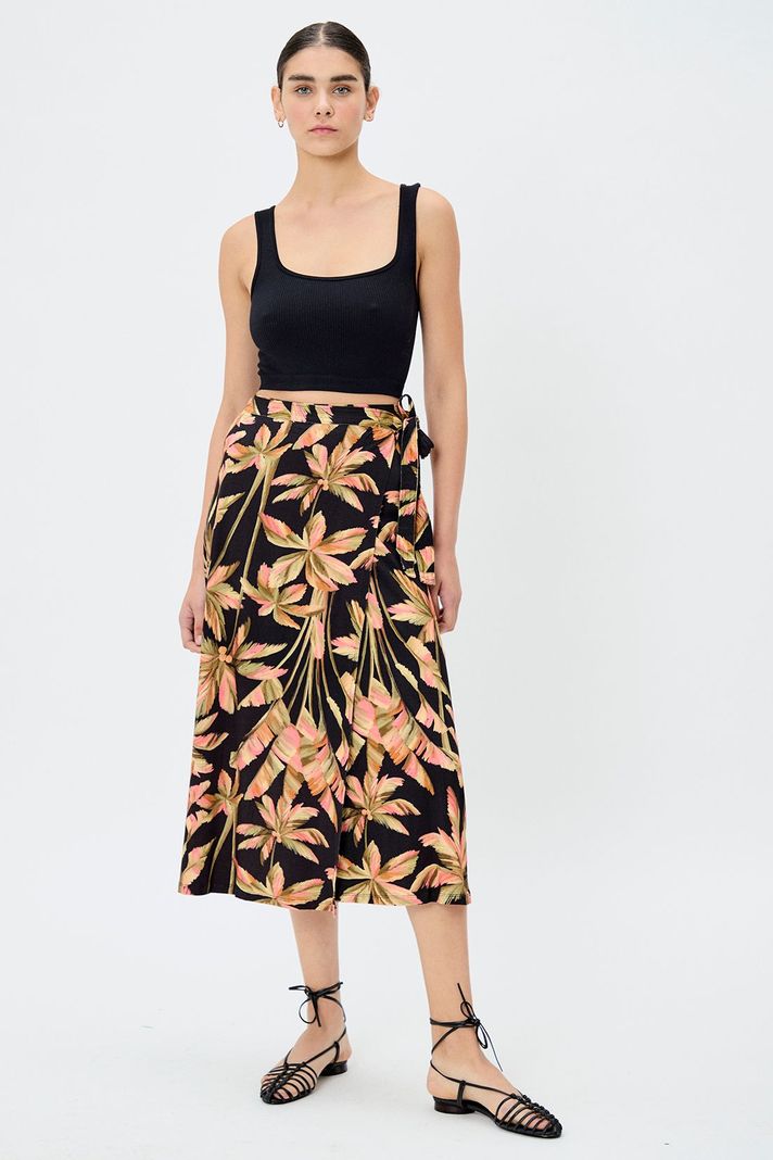 Falda Fantasia Larga Negro iO 12404224005102-0