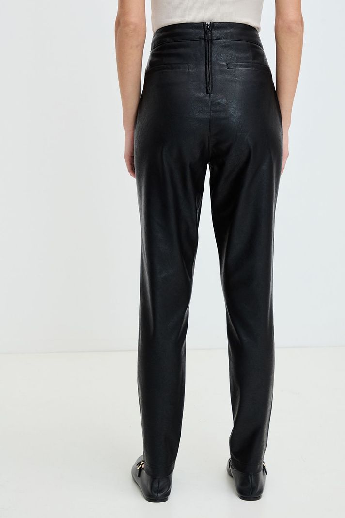 Pantalon Liso Negro 11020125057102-4