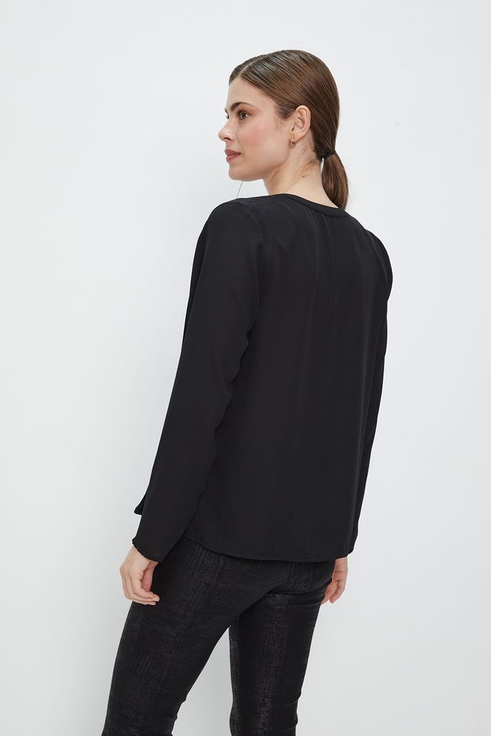 Blusa Lisa Negro Ash 14007224002102-4