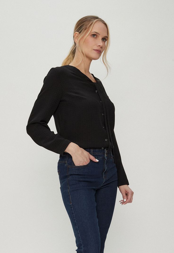 Blusa Con Lazo En Escote Negro Ma Griffe 14002124057102-3