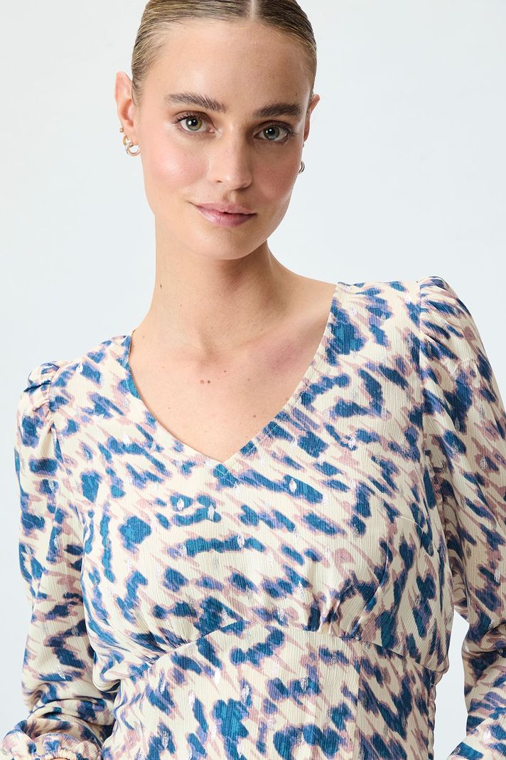 Blusa Fantasia Beige iO 14120125054106-1