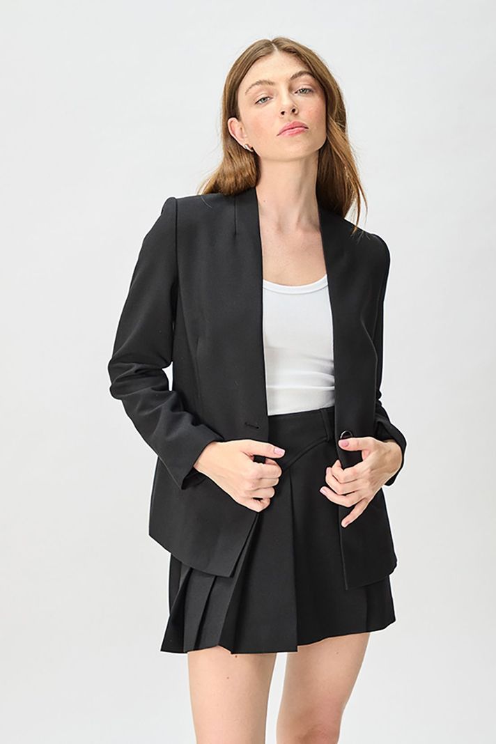 Blazer Liso Negro iO 16020125056102-1