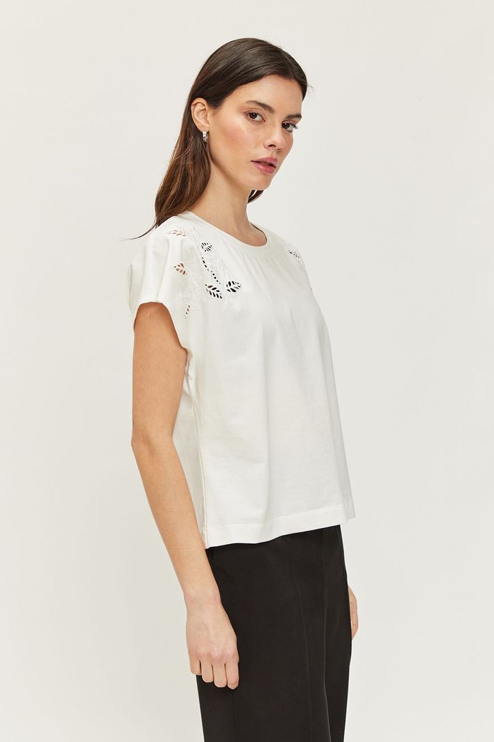 Polera Con Bordado Blanco Ash 14207224055105-2