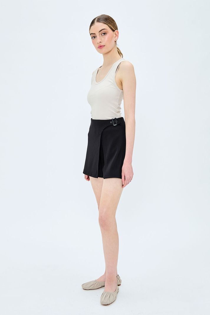 Short Liso Negro iO 11220224057102-3