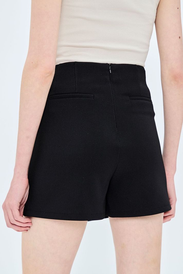 Short Liso Negro iO 11220224057102-4