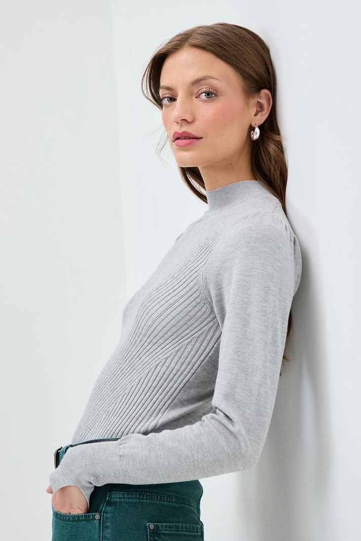 Sweater Liso Gris 18120125050113-1