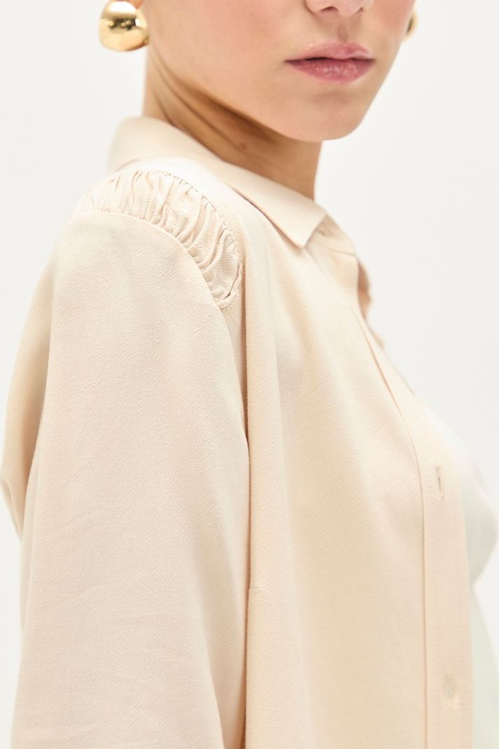 Blusa Lisa Beige iO 14020224066106-2