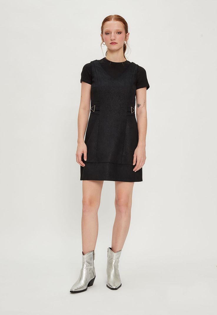 Vestido Fantasia Negro iO 13120124008102-0