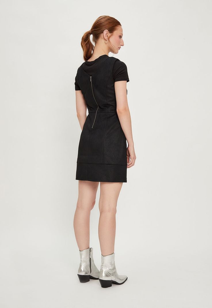 Vestido Fantasia Negro iO 13120124008102-4