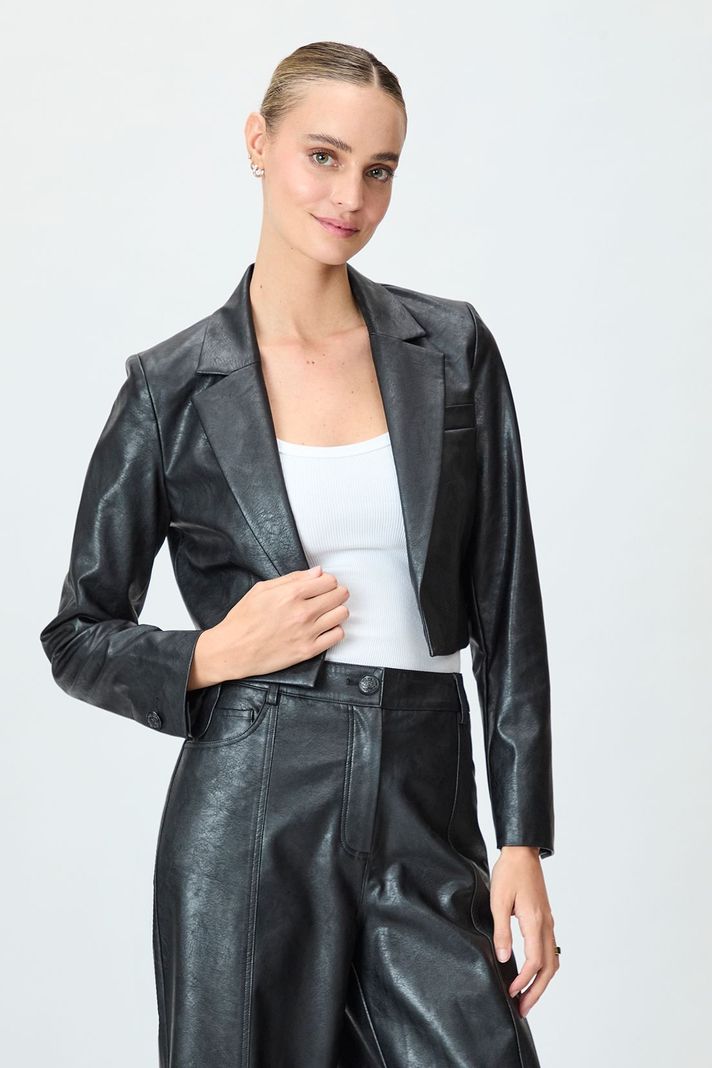 Blazer Liso Negro iO 16020125009102-0