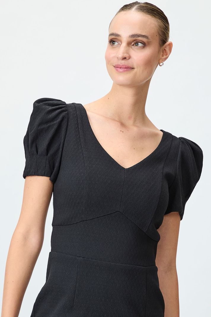 Vestido Liso Negro iO 13020125003102-1