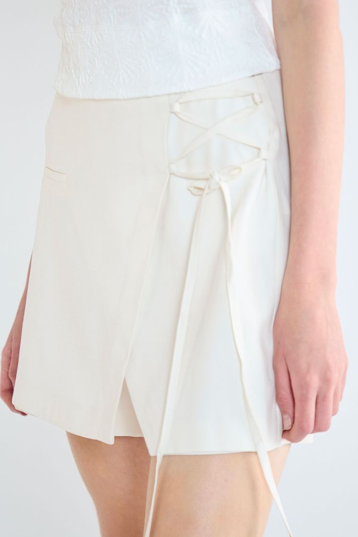 Short Liso Crudo iO 11220125051105-0