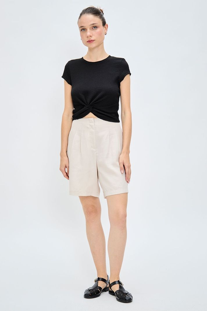 Short Liso Beige iO 11220224006106-0