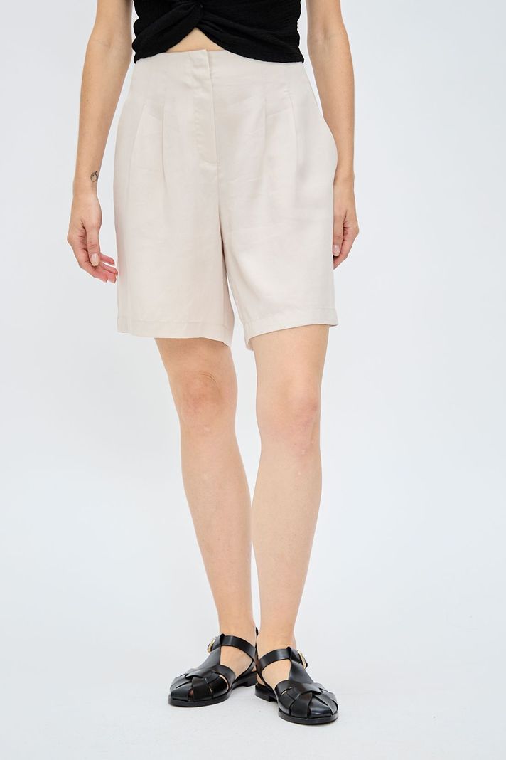Short Liso Beige iO 11220224006106-1