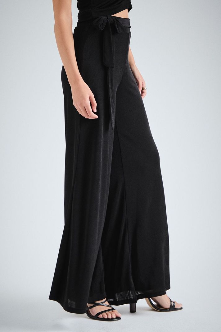 Pantalon Liso Negro iO 11020224066102-3
