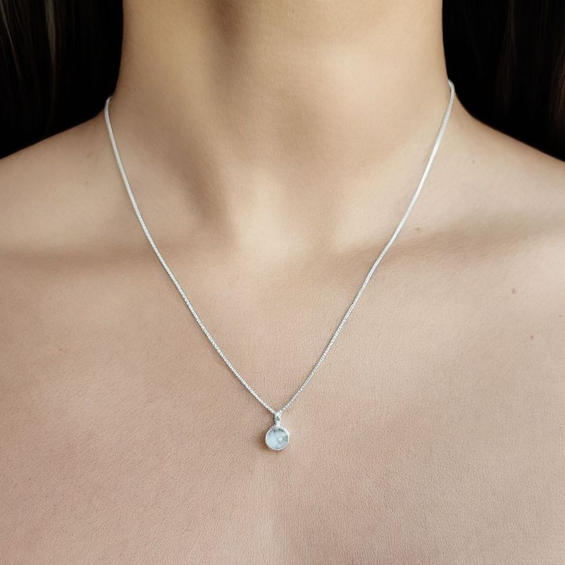 Collar Naisha Piedra Luna Plata Fina 925-3