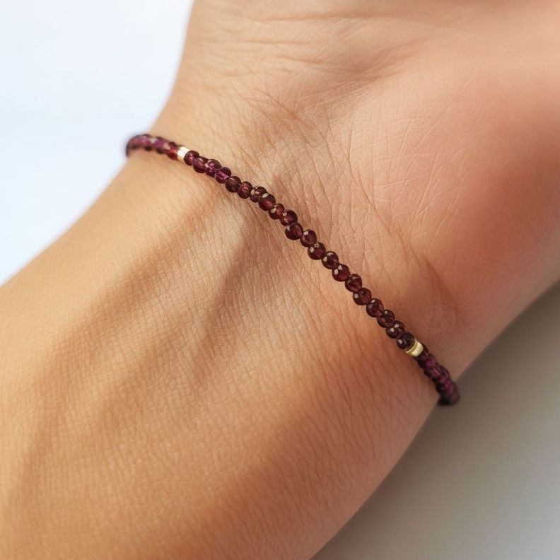 Pulsera Cristal Morado Oscuro Mostacillas Enchapado Oro 18K-1