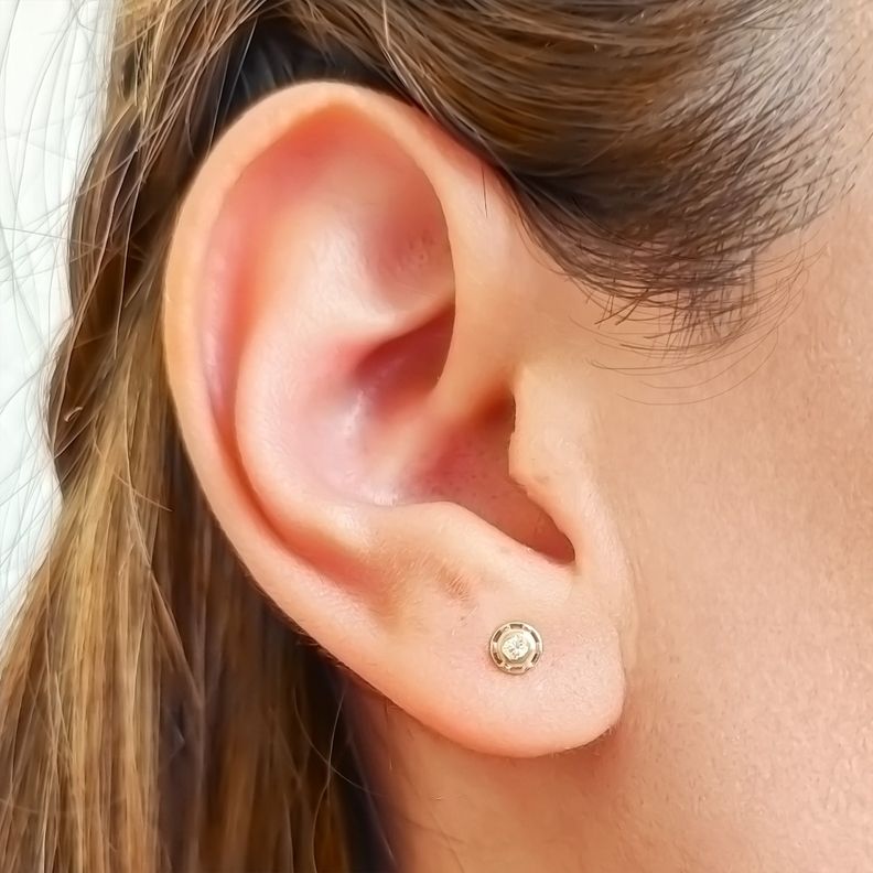 Aros Abridores Bebé Circón Blanco 4mm Laminado Oro 18K-1