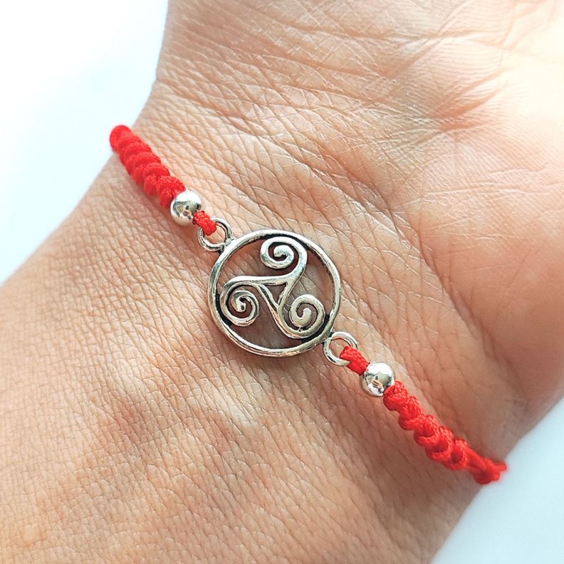 Pulsera Celta Plata Fina 925 Envejecida Cordón Rojo-2