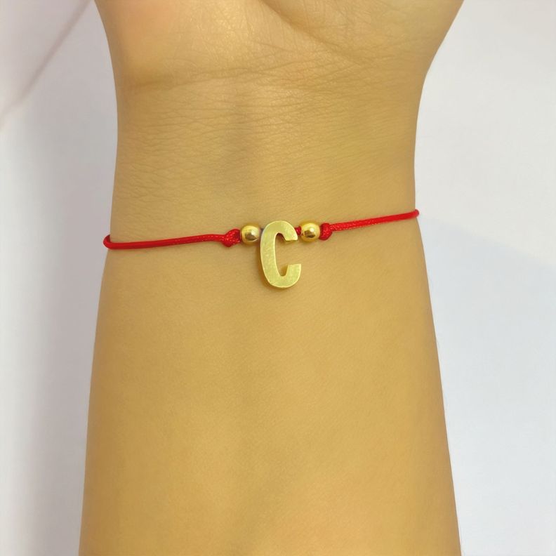Pulsera Letra C Cordón Rojo Enchapado Oro 18K-2