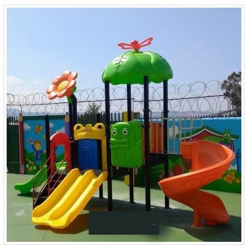 Estación de Juegos Libélula Tres Toboganes-1