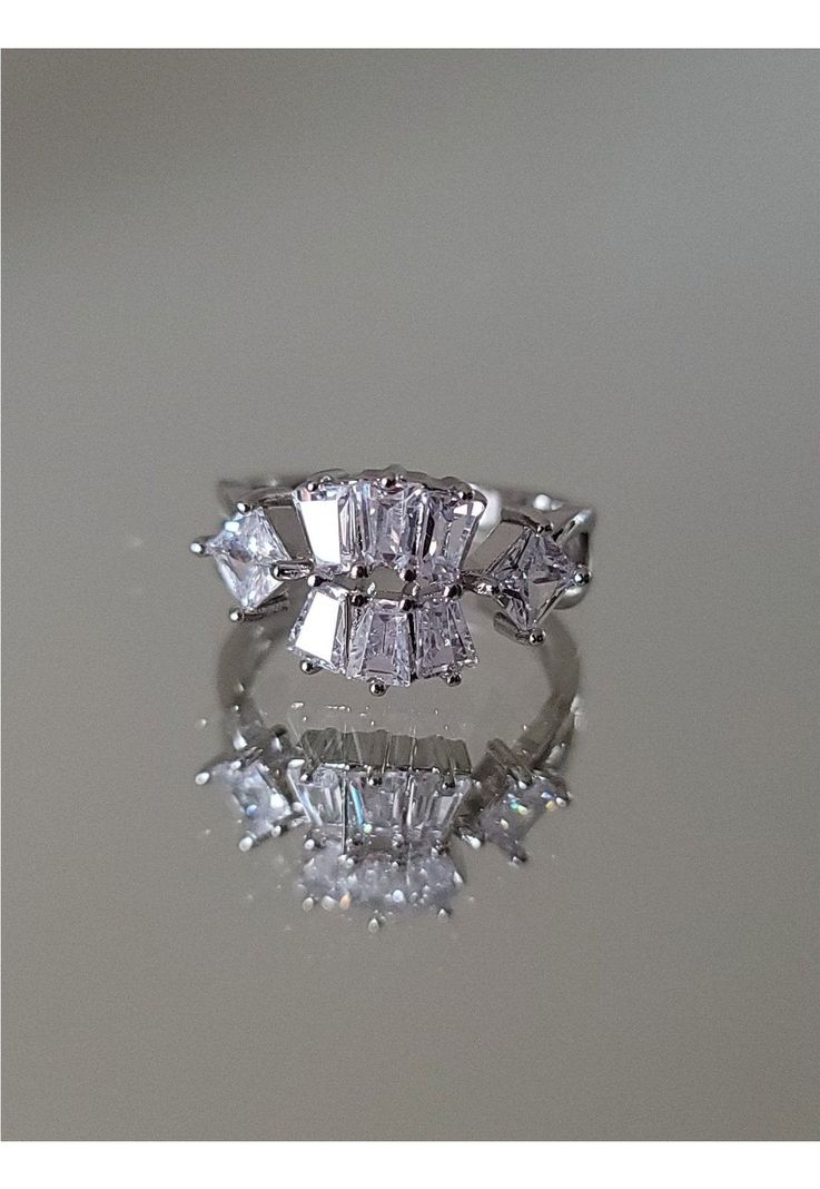 ANILLO CON 8 STRASS, AN4