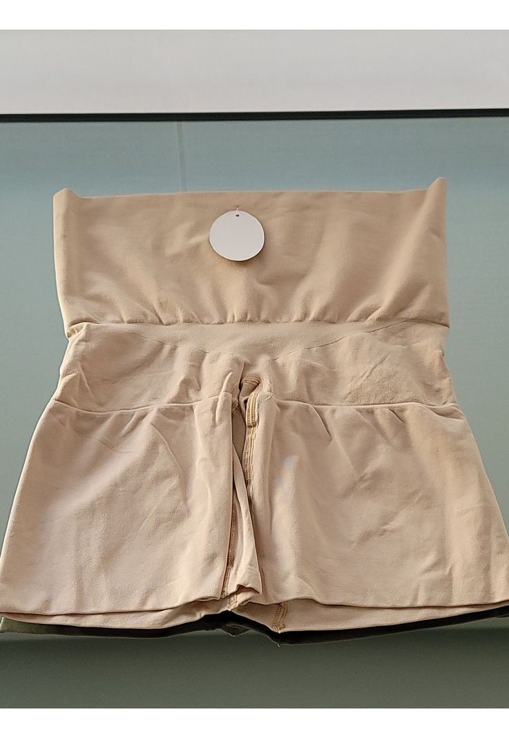 FAJA CALZÓN LEVANTA COLA CON PIERNAS 433-6
