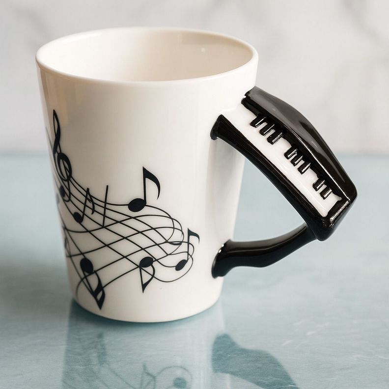 Taza Musical con Asa de Piano 3D