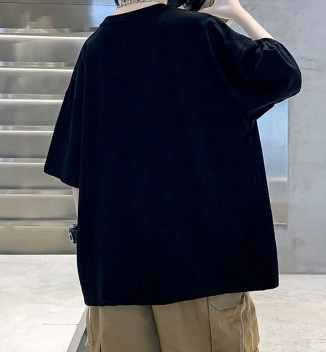 Camiseta Oversize con Estampado Deportivo - Color Negro-1