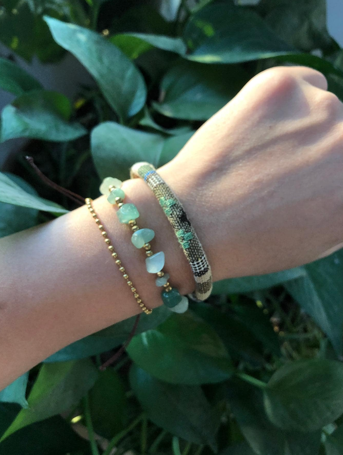 Pulseras de Hilo y Piedras Naturales Verdes - Venta Individual-1