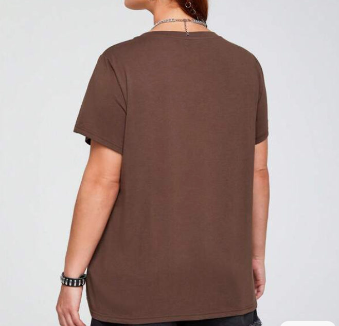 Camiseta Oversize Marrón con Estampado Urbano ✨-2