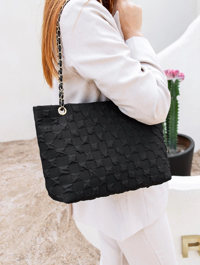 Bolso de Hombro Texturizado con Detalles de Cadena-6