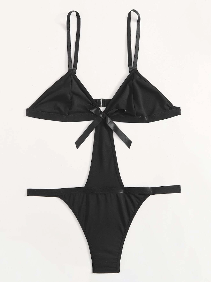 Body Negro con Aberturas Elegantes-1