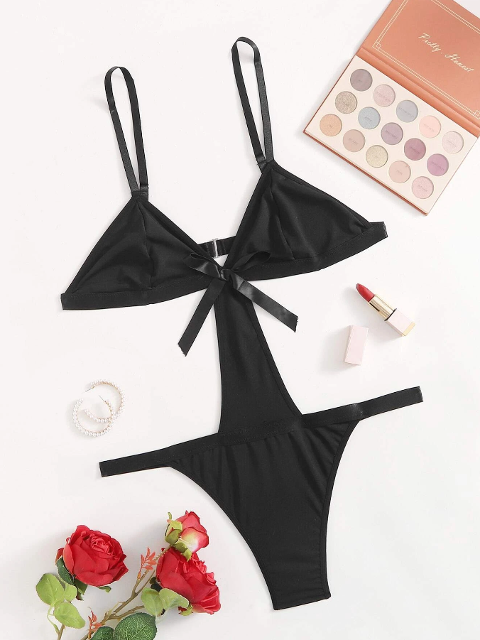 Body Negro con Aberturas Elegantes-3