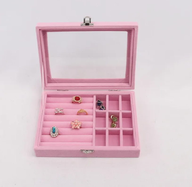 Elegancia en Terciopelo Rosado: El Joyero Perfecto para tus Accesorios-0