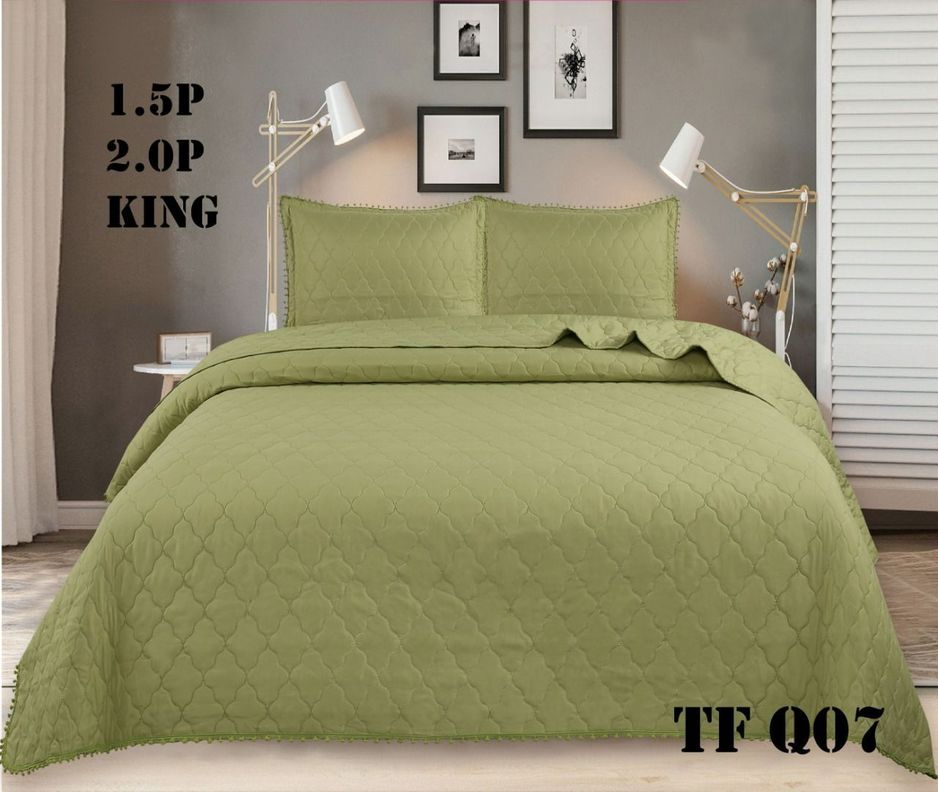 CUBRECAMA QUILT DE POLIESTER CON POMPON  KING-1