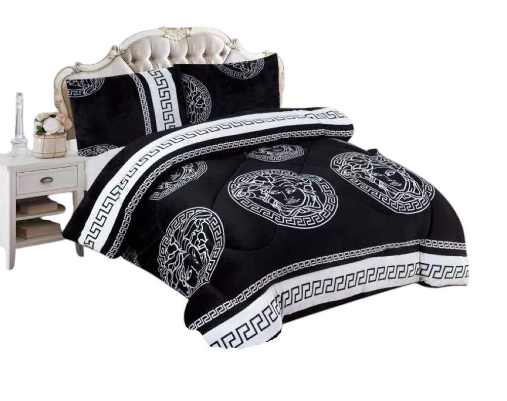 Cubrecama plush con chiporro 2 plazas+ dos fundas -0