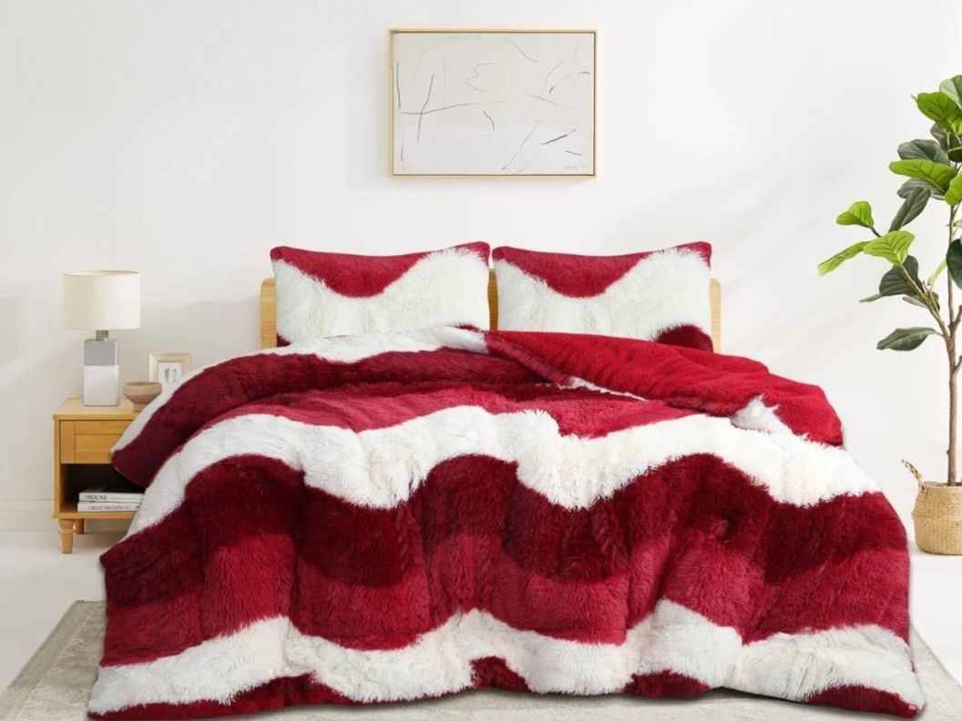 COBERTOR DE INVIERNO PELUDO CON DISEÑO ROJO 2P-1