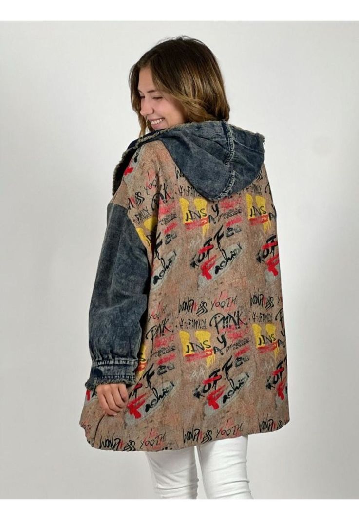 Abrigo de Lana con Jeans y Letras-2