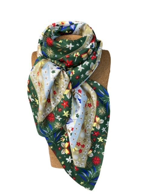 Pañuelo de mujer. Diseño exclusivo Alondra-1