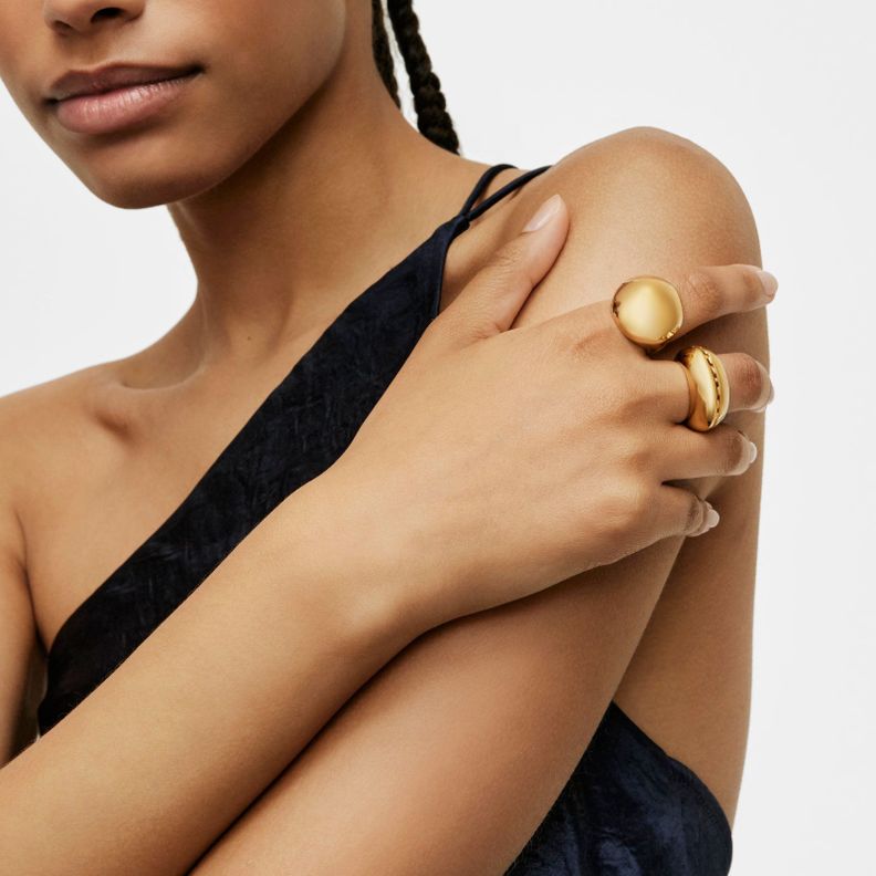 Anillo liso con baño de oro 18 kt sobre plata Dybe-5