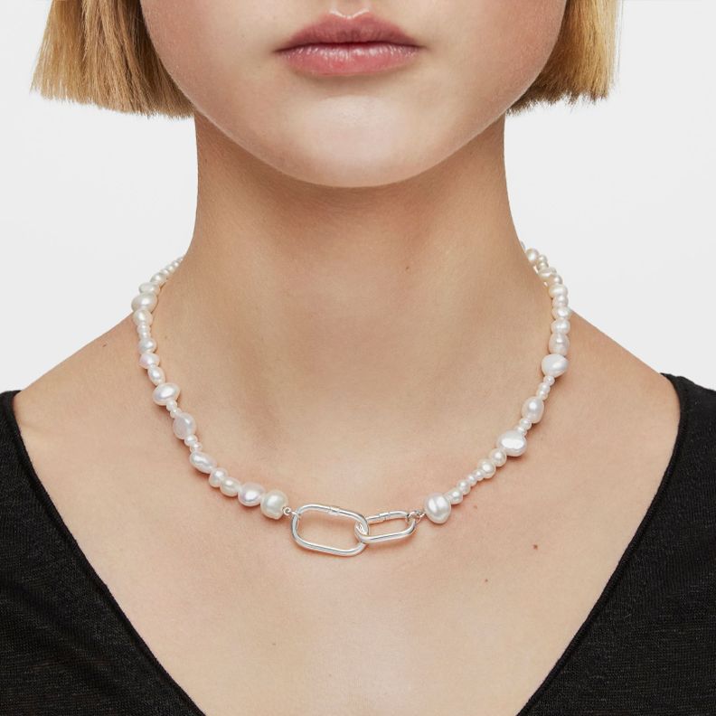 Gargantilla con perlas cultivadas y anilla de plata Hold Oval-4