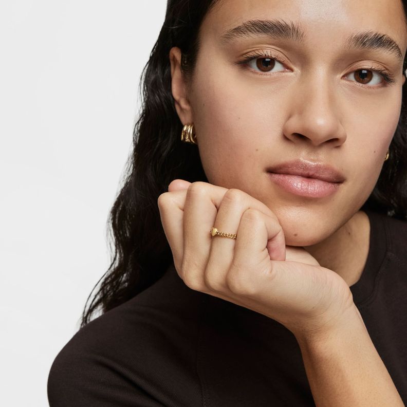 Anillo pequeño corazón con baño de oro 18 kt sobre plata-3