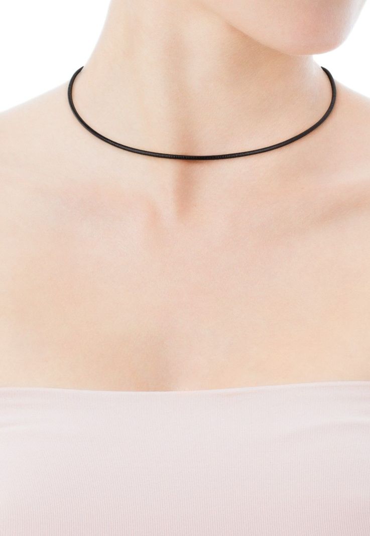 Gargantilla Chokers de Cuero en color negro Tous-3