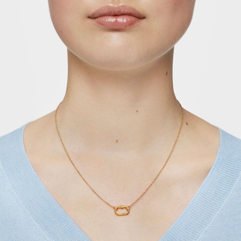 Collar corto con baño de oro 18 kt sobre plata con anilla Hold Oval-6