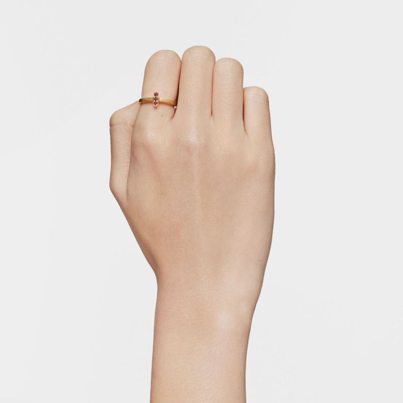 Anillo pequeño con baño de oro 18 kt sobre plata y rodolita Basic Colors-4
