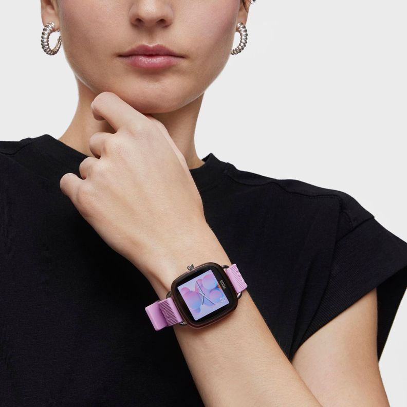 Reloj smartwatch con correa de silicona rosa D-Connect-3