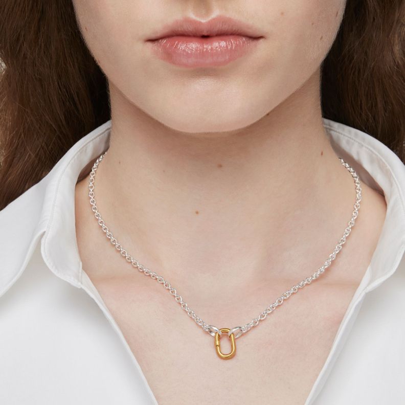 Anilla pequeña con baño de oro 18 kt sobre plata Hold Oval-5